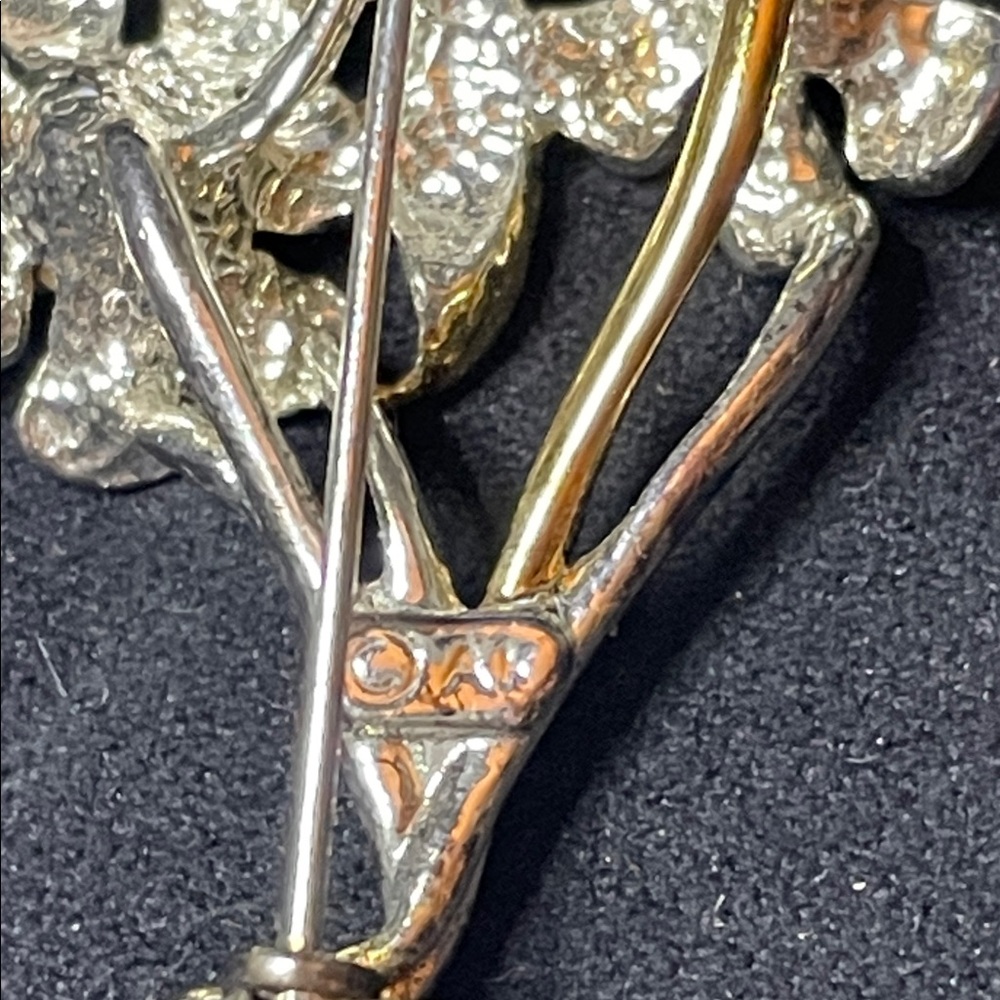 Elegant Silver and Gold Floral Brooch Set of three - Picture 6 of 8